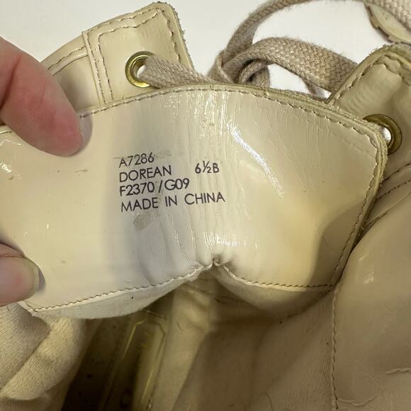 Coach Dorean Signature Snow Boots Women’s Size 6.5B - Beige Quilted Winter Boots - Picture 8 of 9